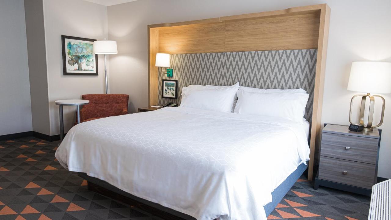 Holiday Inn & Suites Philadelphia W - Drexel Hill, An Ihg Hotel Exterior foto